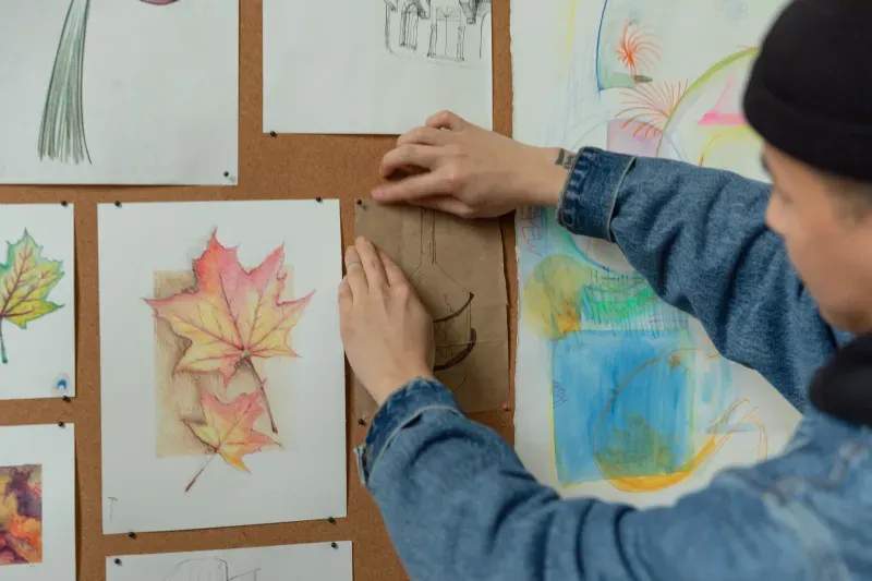 Clases de dibujo artístico para principiantes y niveles intermedios